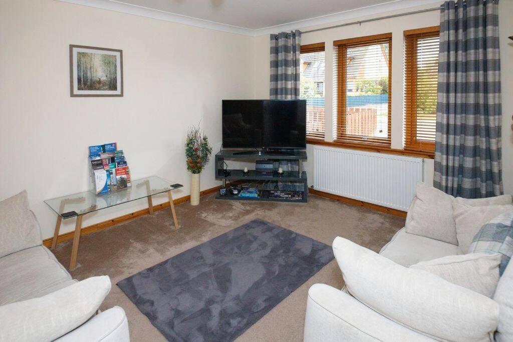 Modern 2 Bedroom Semi Detached House With Own Private Driveway Inverness Luaran gambar