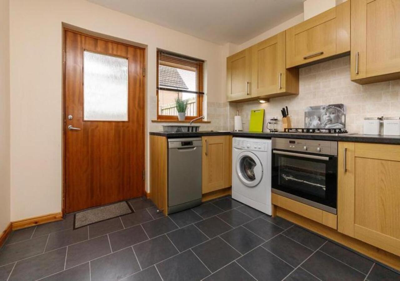Modern 2 Bedroom Semi Detached House With Own Private Driveway Inverness Luaran gambar